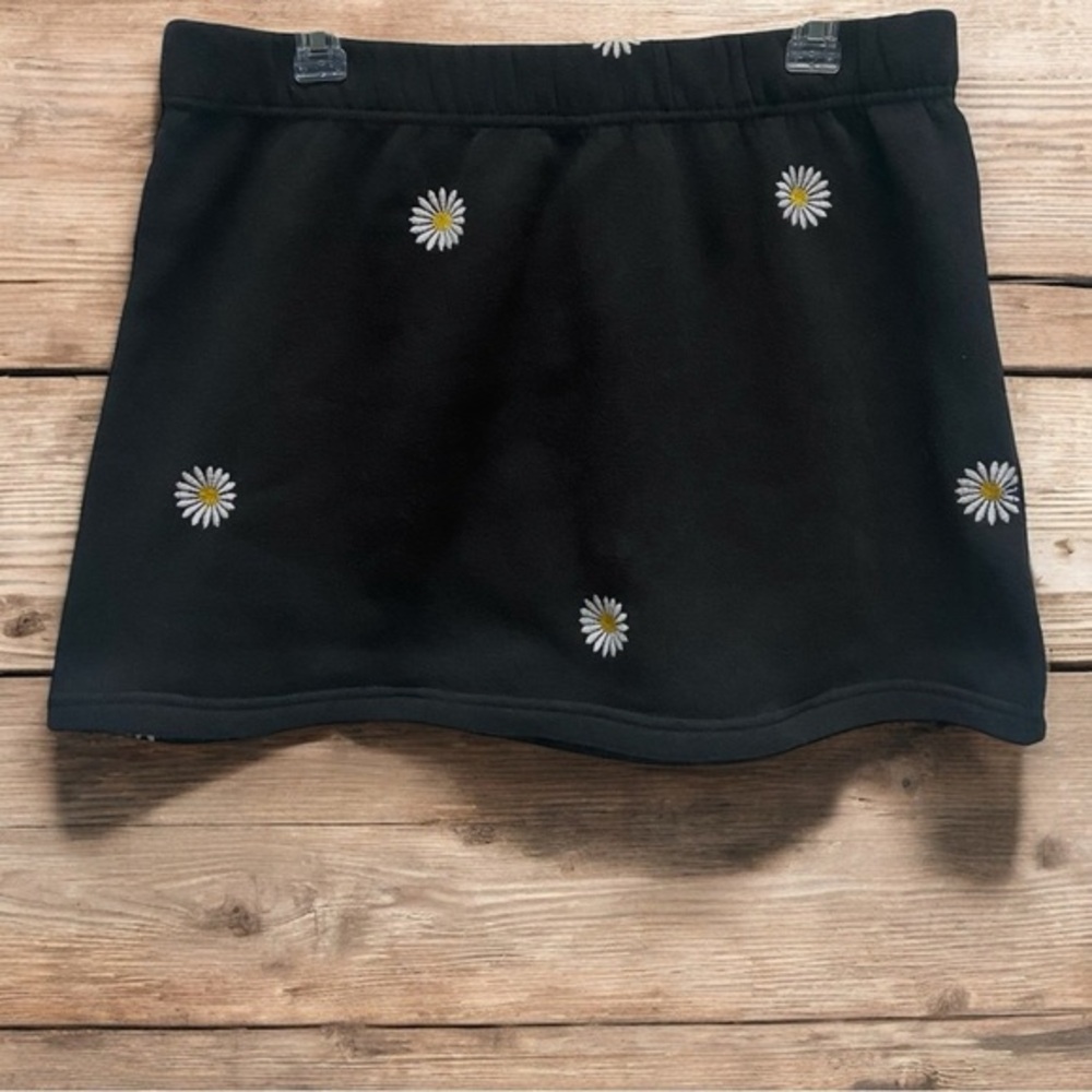 Sweethearts LA Black Fleece Mini with Embroidered Daisies